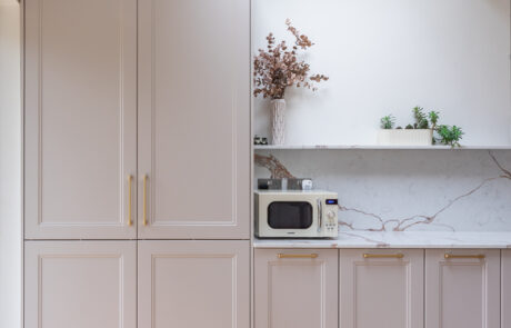 PGK Signature Polar White Dark Oak Quartz Contemporary Kitchen Chelsea PGK Signature Polar White & Dark Oak Quartz Contemporary Kitchen