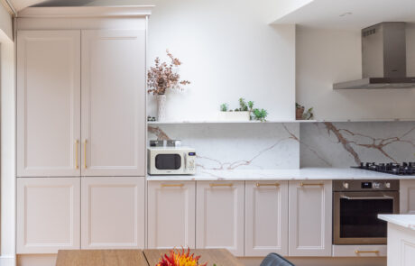 PGK Signature Polar White Dark Oak Quartz Contemporary Kitchen Chelsea PGK Signature Polar White & Dark Oak Quartz Contemporary Kitchen