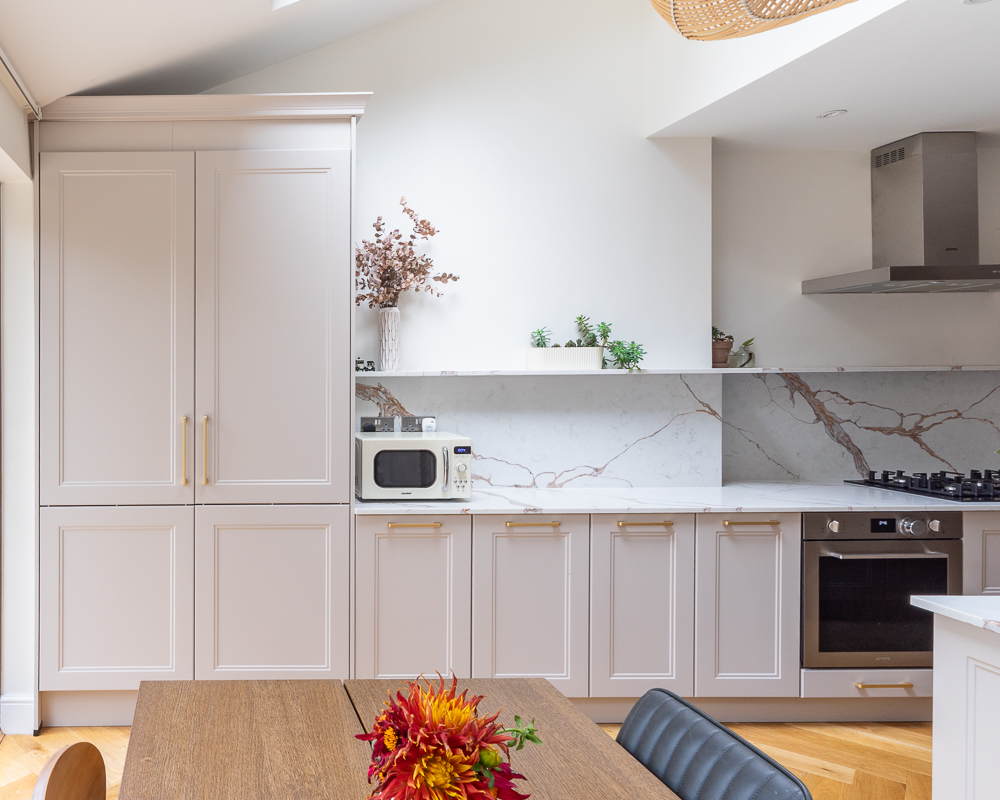 PGK Signature Polar White Dark Oak Quartz Contemporary Kitchen Chelsea PGK Signature Polar White & Dark Oak Quartz Contemporary Kitchen