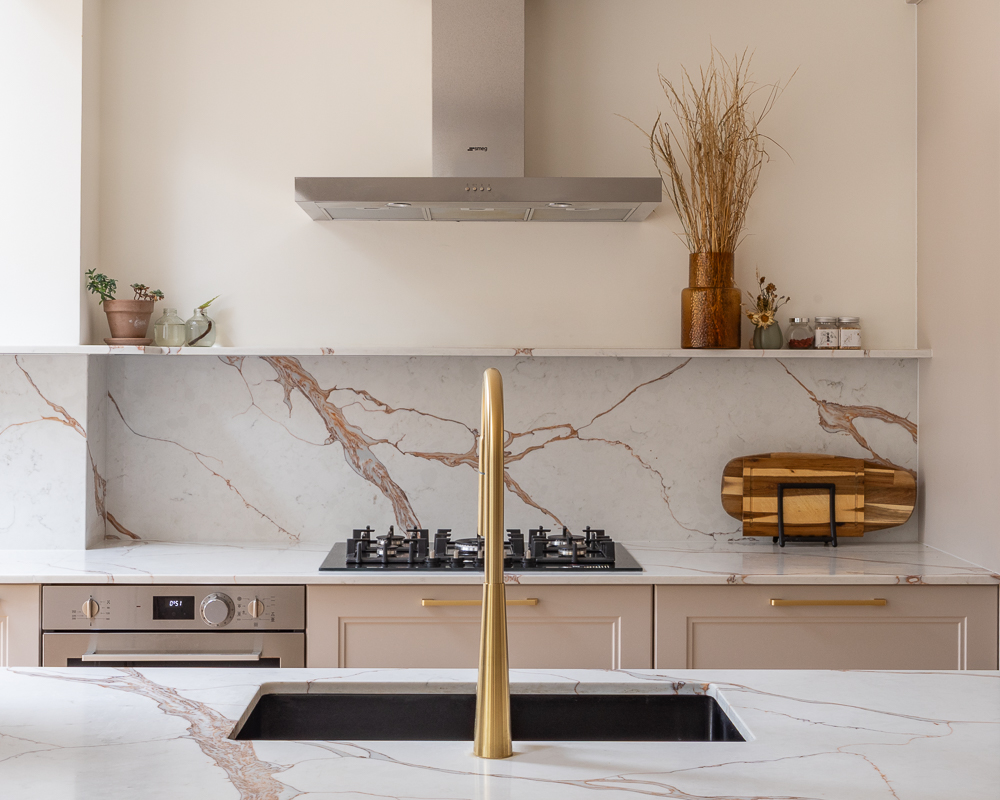 PGK Signature Polar White Dark Oak Quartz Contemporary Kitchen Chelsea PGK Signature Polar White & Dark Oak Quartz Contemporary Kitchen