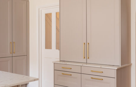 PGK Signature Polar White Dark Oak Quartz Contemporary Kitchen Chelsea PGK Signature Polar White & Dark Oak Quartz Contemporary Kitchen