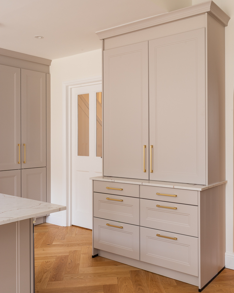 PGK Signature Polar White Dark Oak Quartz Contemporary Kitchen Chelsea PGK Signature Polar White & Dark Oak Quartz Contemporary Kitchen