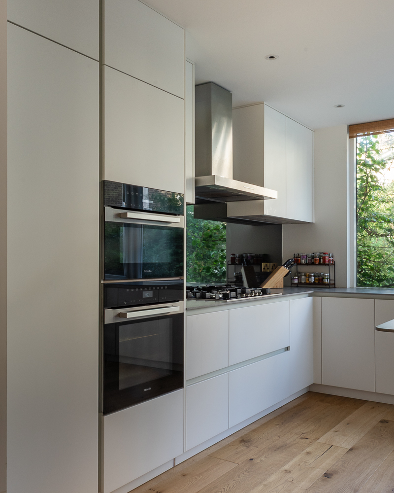 PGK Focus Anthracite Light Oak Veneer Contemporary Kitchen Putney PGK Focus Anthracite & Light Oak Veneer Contemporary Kitchen