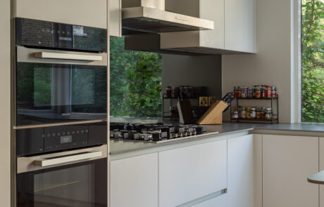 PGK Focus Anthracite Light Oak Veneer Contemporary Kitchen Putney PGK Focus Anthracite & Light Oak Veneer Contemporary Kitchen