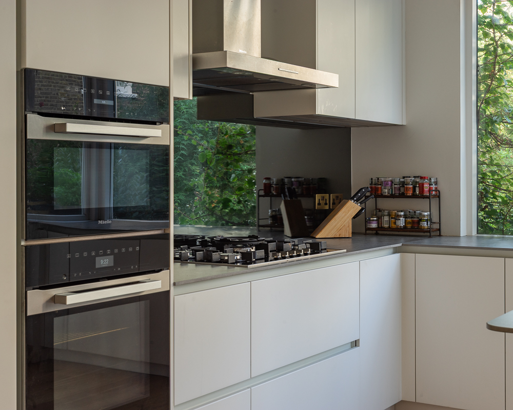 PGK Focus Anthracite Light Oak Veneer Contemporary Kitchen Putney PGK Focus Anthracite & Light Oak Veneer Contemporary Kitchen