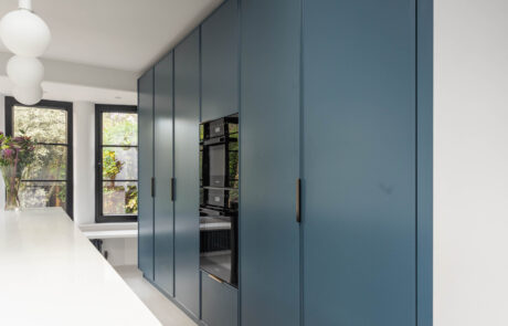 PGK Marine Blue Matte Polar White Focus Kitchen Chiswick PGK Marine Blue Matte & Polar White Focus Kitchen