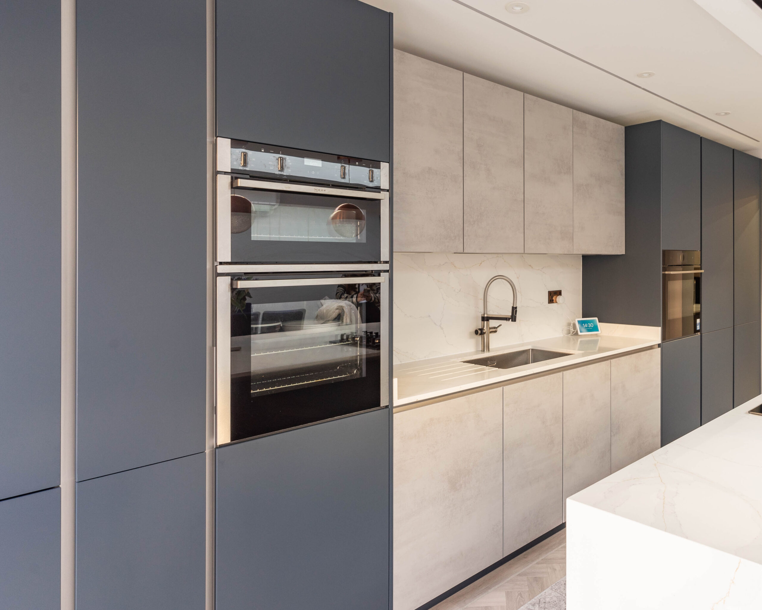 PGK Marine Focus Calacatta Gold Quartz Contemporary Kitchen Barnes PGK Marine Focus & Calacatta Gold Quartz Contemporary Kitchen