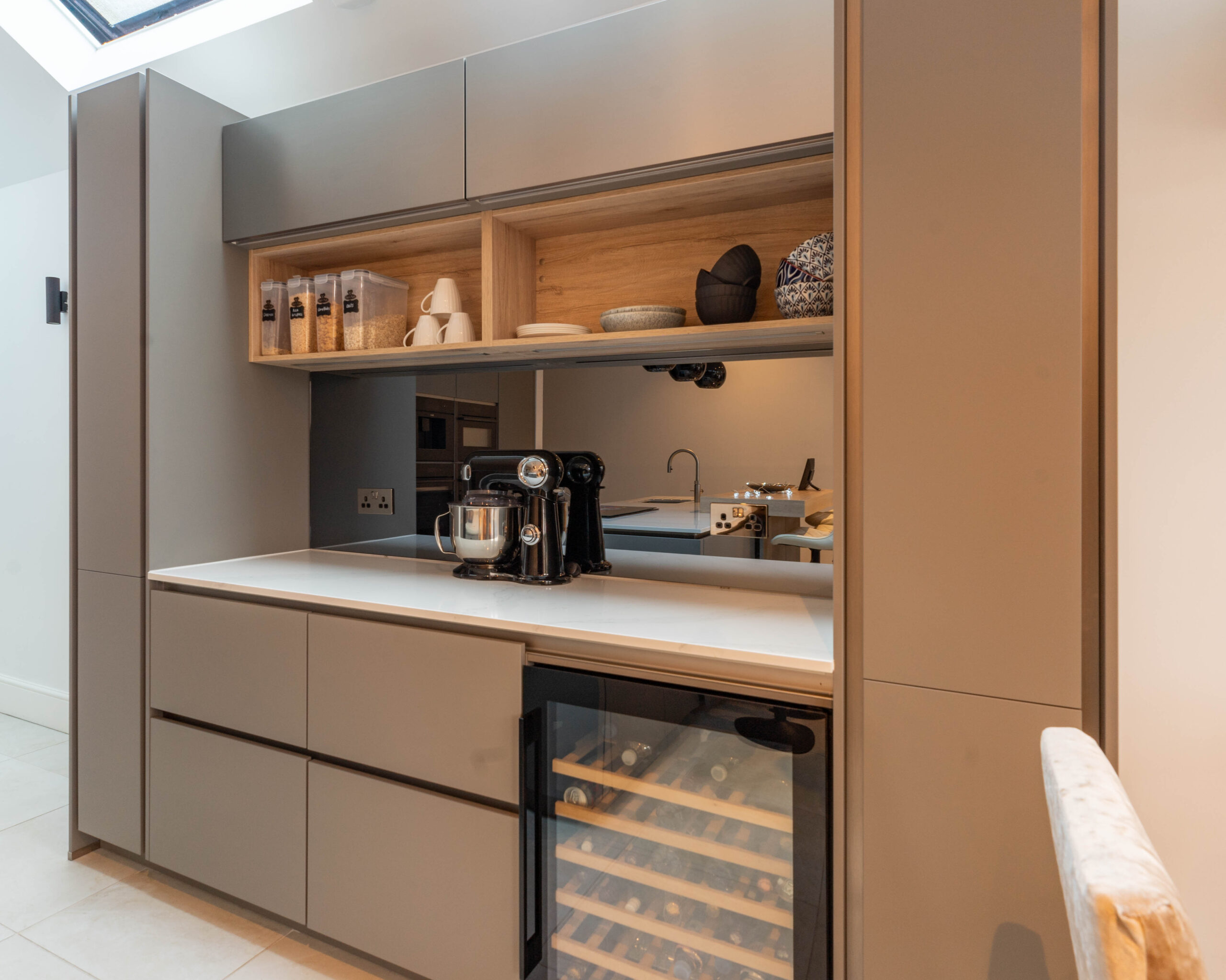 PGK Pistachio Shaker Calacatta White Artisan Kitchen Wimbledon PGK Pistachio Shaker & Calacatta White Artisan Kitchen