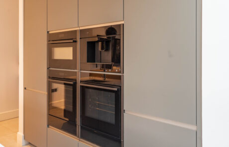 PGK Pistachio Shaker Calacatta White Artisan Kitchen Wimbledon PGK Pistachio Shaker & Calacatta White Artisan Kitchen