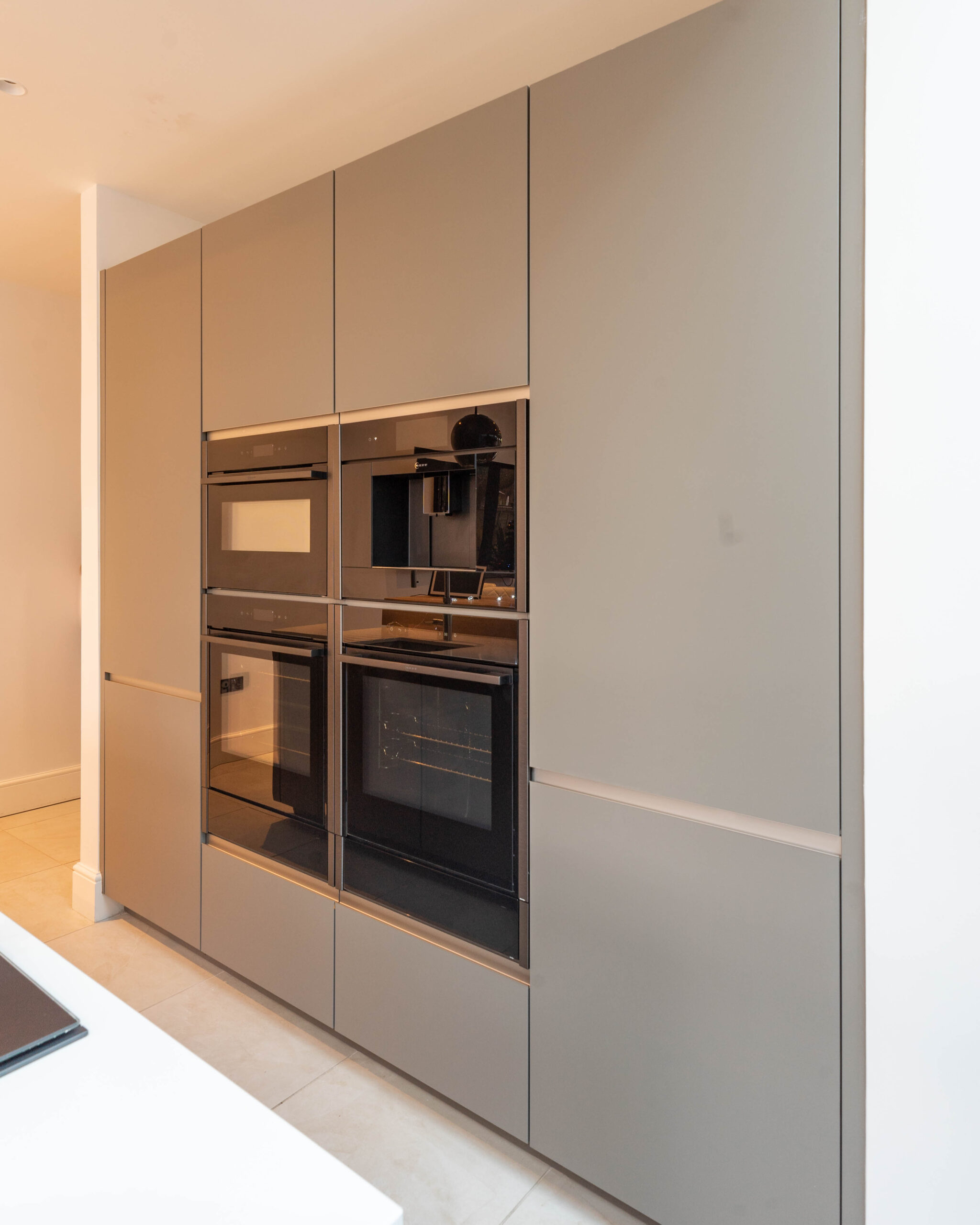 PGK Pistachio Shaker Calacatta White Artisan Kitchen Wimbledon PGK Pistachio Shaker & Calacatta White Artisan Kitchen