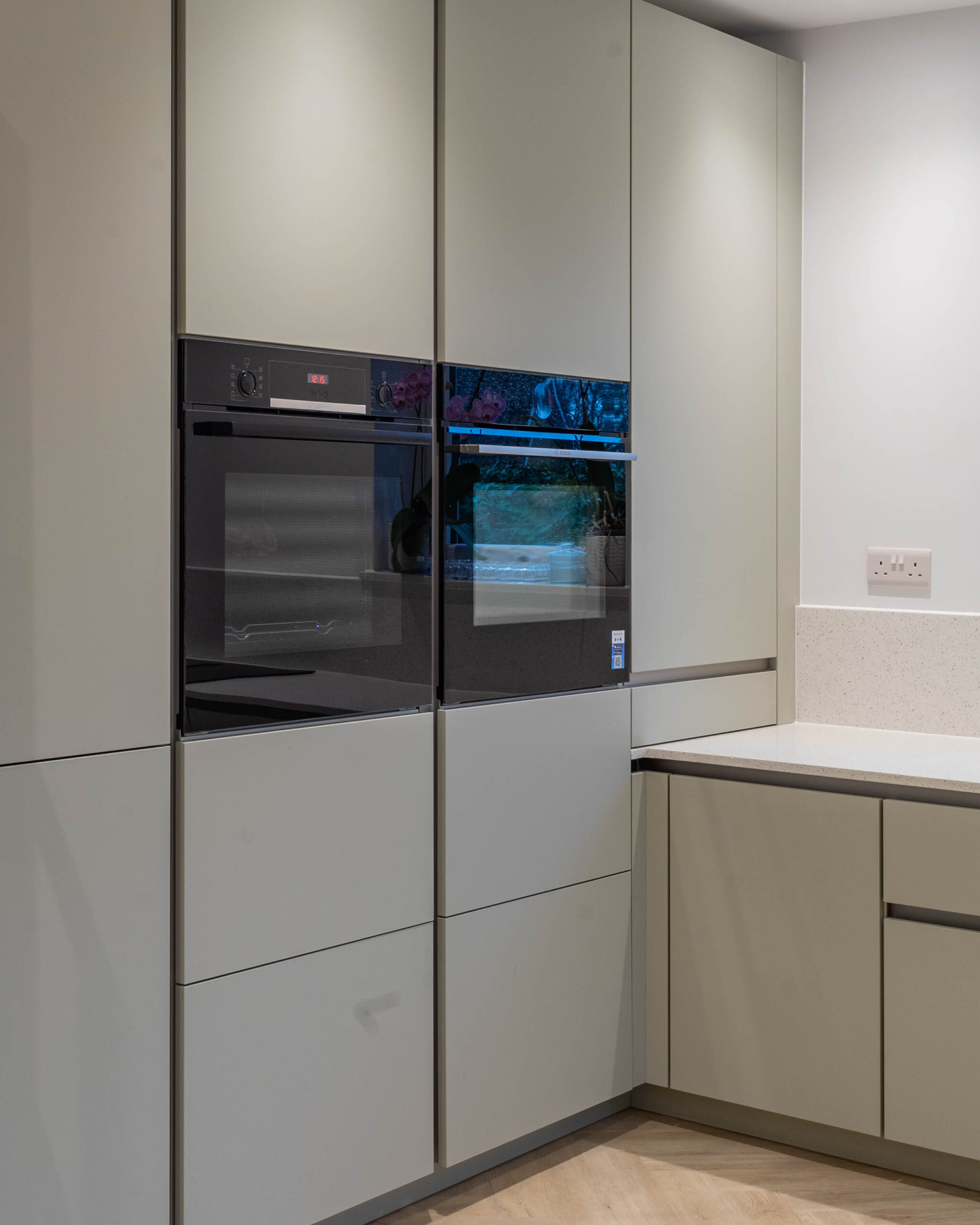 PGK Focus Sage Matt Quartz Sparkle Contemporary Kitchen Twickenham PGK Focus Sage Matt & Quartz Sparkle Contemporary Kitchen