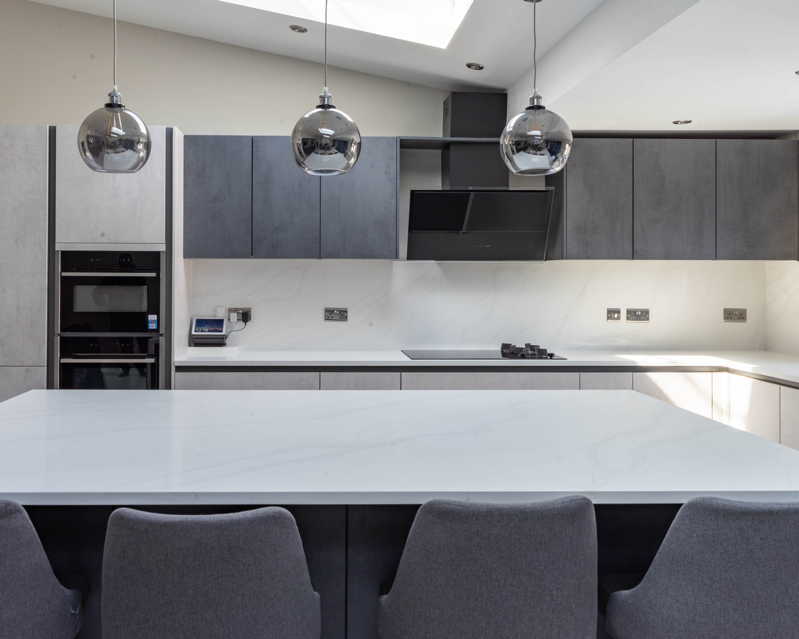 PGK Graphite Cashmere Signature Quartz Contemporary Kitchen Kensington PGK Graphite & Cashmere Signature Quartz Contemporary Kitchen