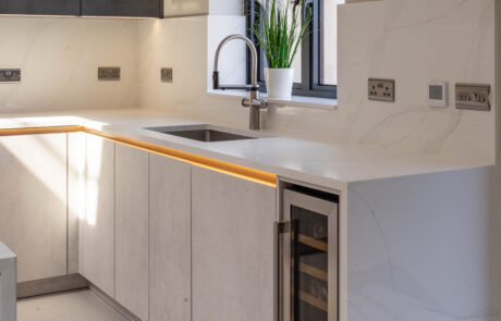 PGK Graphite & Cashmere Signature Quartz Contemporary Kitchen