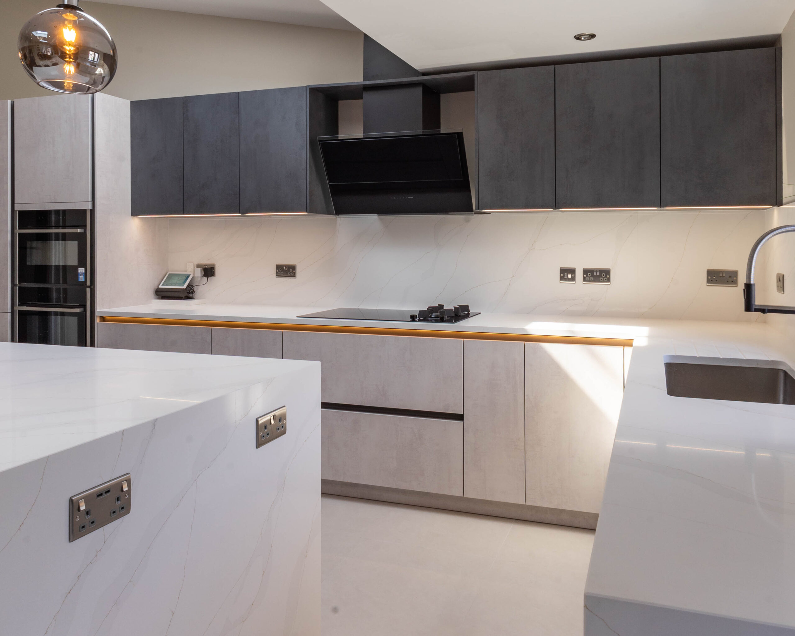 PGK Graphite Cashmere Signature Quartz Contemporary Kitchen Kensington PGK Graphite & Cashmere Signature Quartz Contemporary Kitchen