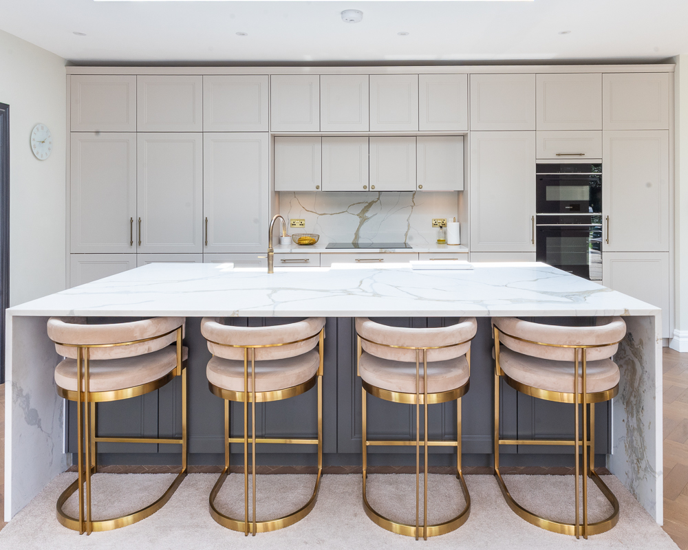 PGK Navy Matt & Polar White Focus Contemporary Kitchen