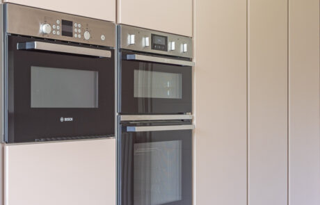 PGK Cashmere Shaker Oak Accent Artisan Traditional Kitchen Wimbledon PGK Cashmere Shaker & Oak Accent Artisan Traditional Kitchen