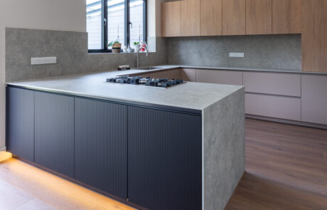 PGK Cashmere Shaker Oak Accent Artisan Traditional Kitchen Wimbledon PGK Cashmere Shaker & Oak Accent Artisan Traditional Kitchen