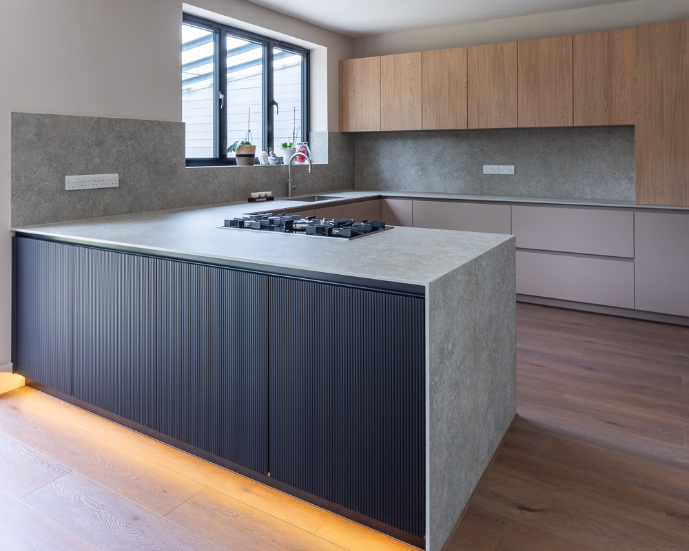 PGK Cashmere Shaker & Oak Accent Artisan Traditional Kitchen