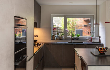 PGK Forest Green Shaker & Calacatta Artisan Traditional Kitchen